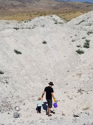 Exploring the Dugway Geode Beds